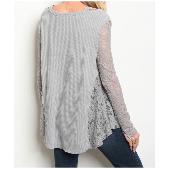 ❄️LAST1️⃣//GRAY LACE WAFFLE TOP - Picture 2 of 3
